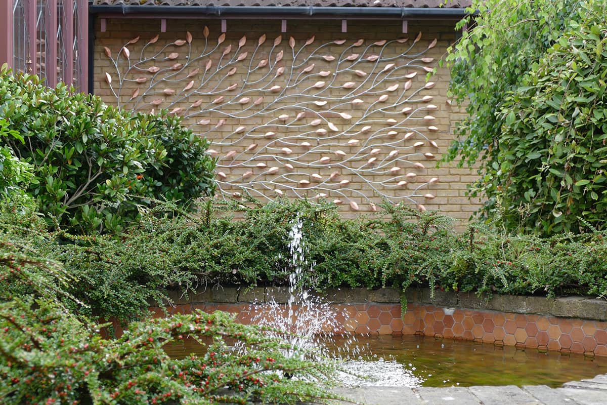 garden-water-feature-metal-tree-sculpture